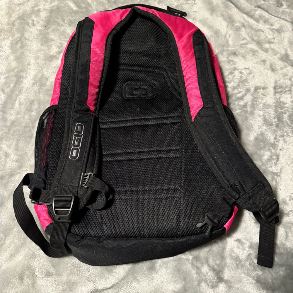 OGIO Bold Pink and Black Perfectly Posh Backpack - Picture 2 of 2